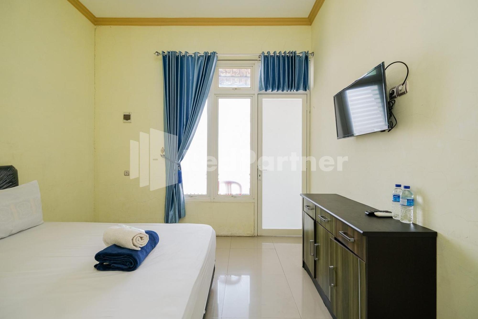 Grand Kencana Guesthouse Syariah Near Wisata Bahari Lamongan Paciran Esterno foto