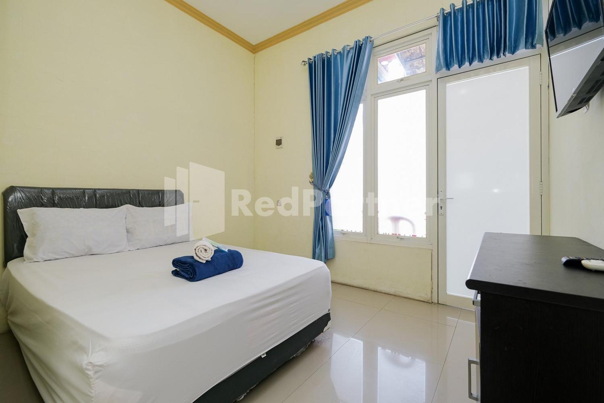 Grand Kencana Guesthouse Syariah Near Wisata Bahari Lamongan Paciran Esterno foto