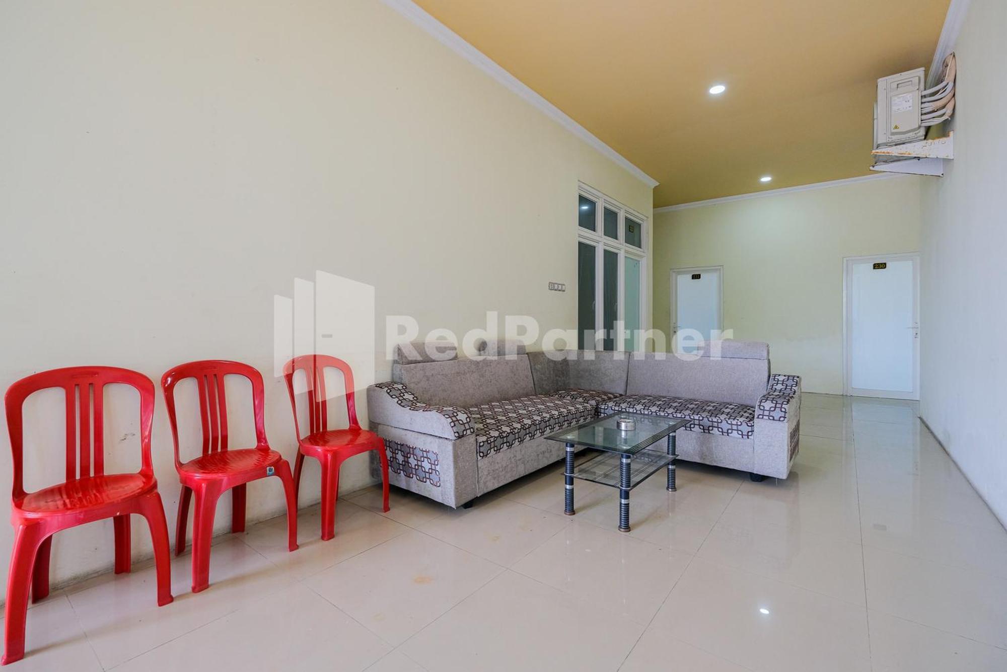Grand Kencana Guesthouse Syariah Near Wisata Bahari Lamongan Paciran Esterno foto