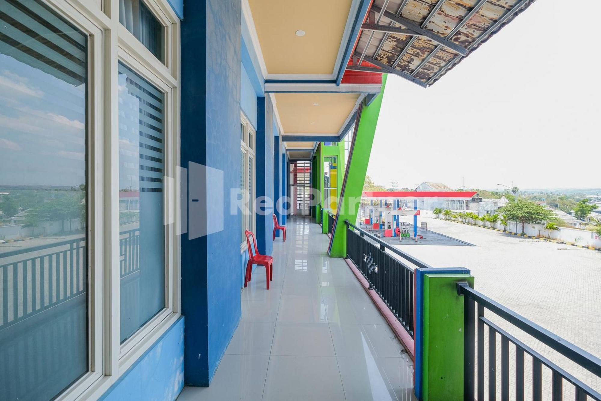 Grand Kencana Guesthouse Syariah Near Wisata Bahari Lamongan Paciran Esterno foto